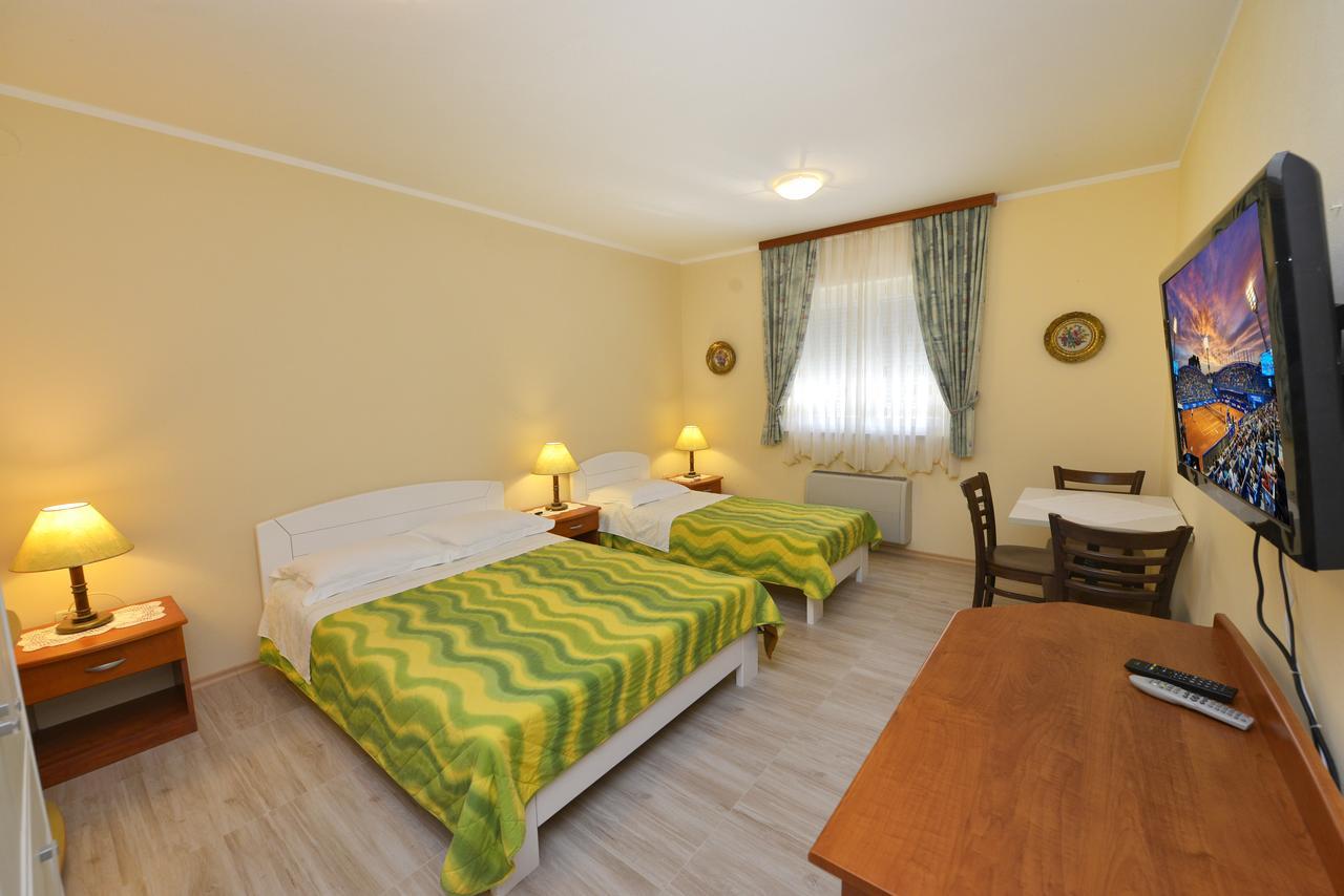 Seget  Bed And Breakfast Julia מראה חיצוני תמונה